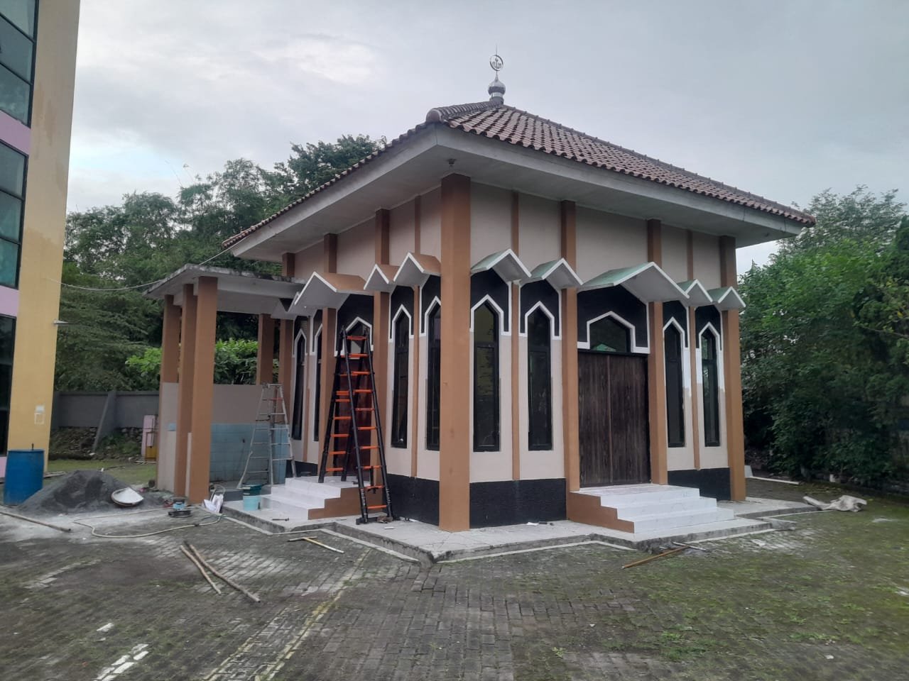 Renovasi Musholla PGRI